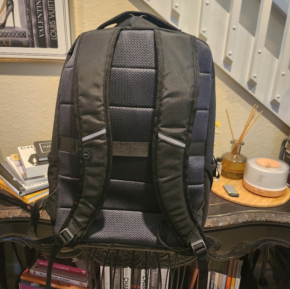 Dell Backpack - Picture 3 of 5